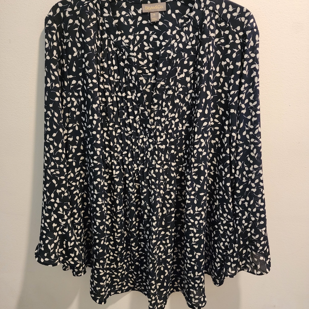 Style & Co. Navy Blue and White Leaf Print Blouse
